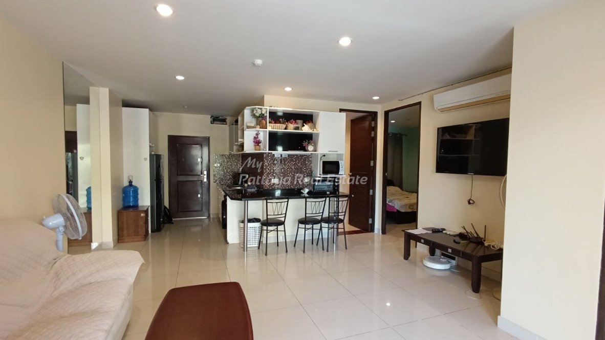 2 bedrooms Condo in Pattaya, Thailand No. 70089