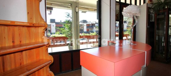 Propiedad comercial de 2 habitaciónes en Sestriere, Italy No. 71713 6