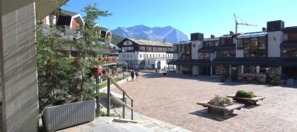 Propiedad comercial de 2 habitaciónes en Sestriere, Italy No. 71713 23