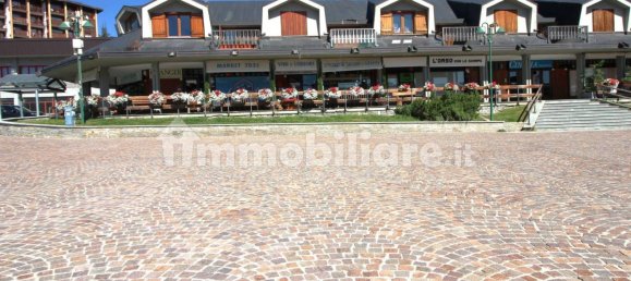 Propiedad comercial de 2 habitaciónes en Sestriere, Italy No. 71713 29