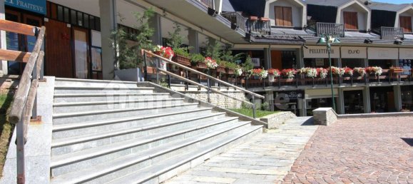 Propiedad comercial de 2 habitaciónes en Sestriere, Italy No. 71713 35