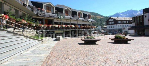 Propiedad comercial de 2 habitaciónes en Sestriere, Italy No. 71713 43