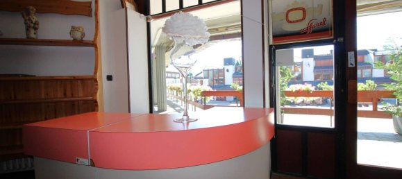 Propiedad comercial de 2 habitaciónes en Sestriere, Italy No. 71713 10