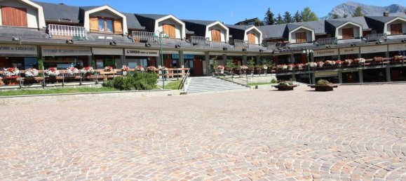 Propiedad comercial de 2 habitaciónes en Sestriere, Italy No. 71713 30