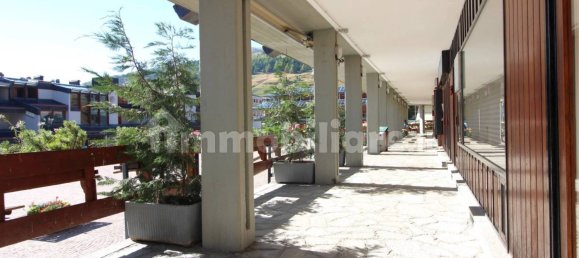 Propiedad comercial de 2 habitaciónes en Sestriere, Italy No. 71713 21