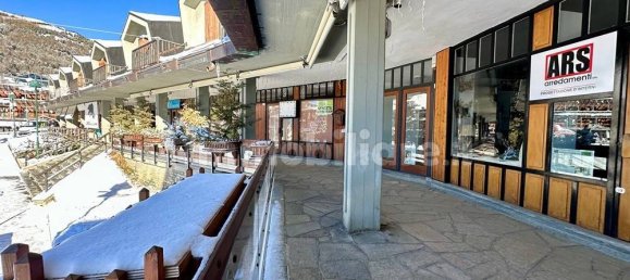 Propiedad comercial de 2 habitaciónes en Sestriere, Italy No. 71713 17