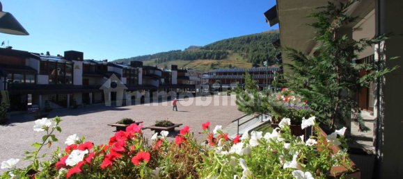 Propiedad comercial de 2 habitaciónes en Sestriere, Italy No. 71713 26