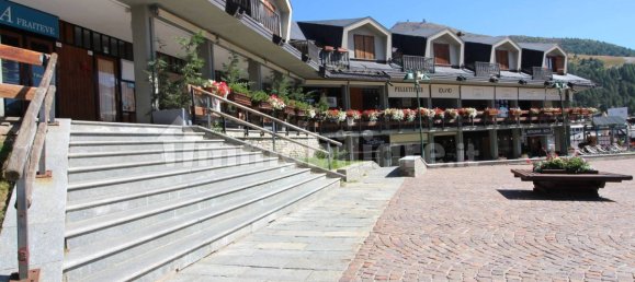 Propiedad comercial de 2 habitaciónes en Sestriere, Italy No. 71713 41