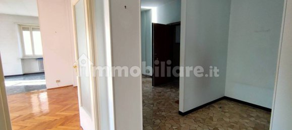 4 bedrooms Apartment in Asti, Italy No. 217339 6
