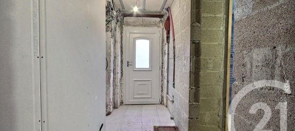 2 Schlafzimmer Stadthaus in La Chapelle-Saint-Martin-en-Plaine, France, Nr. 39211 3