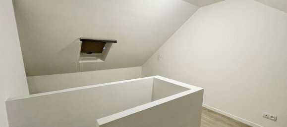 Casa de 4 dormitorios en Roubaix, France No. 238034 8