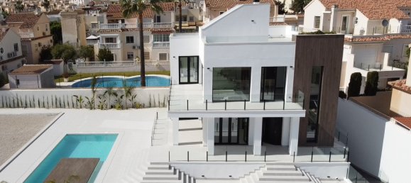 4 bedrooms Villa in Torrevieja, Spain No. 8873 8