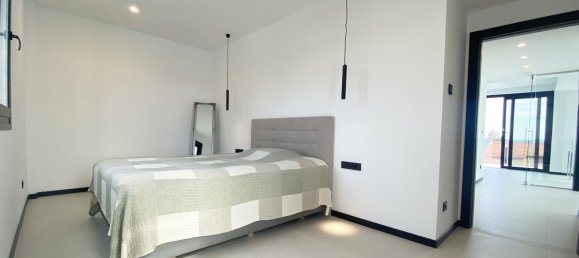 4 bedrooms Villa in Torrevieja, Spain No. 8873 21