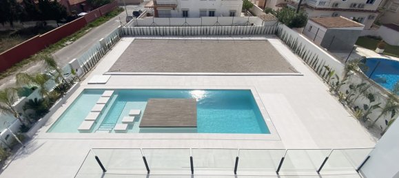 4 bedrooms Villa in Torrevieja, Spain No. 8873 5