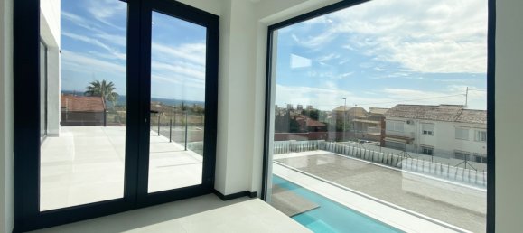 4 bedrooms Villa in Torrevieja, Spain No. 8873 26