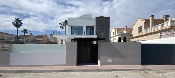 4 bedrooms Villa in Torrevieja, Spain No. 8873 15