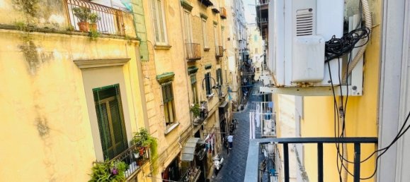 Apartamento de 4 habitaciónes en Naples, Italy No. 88886 6