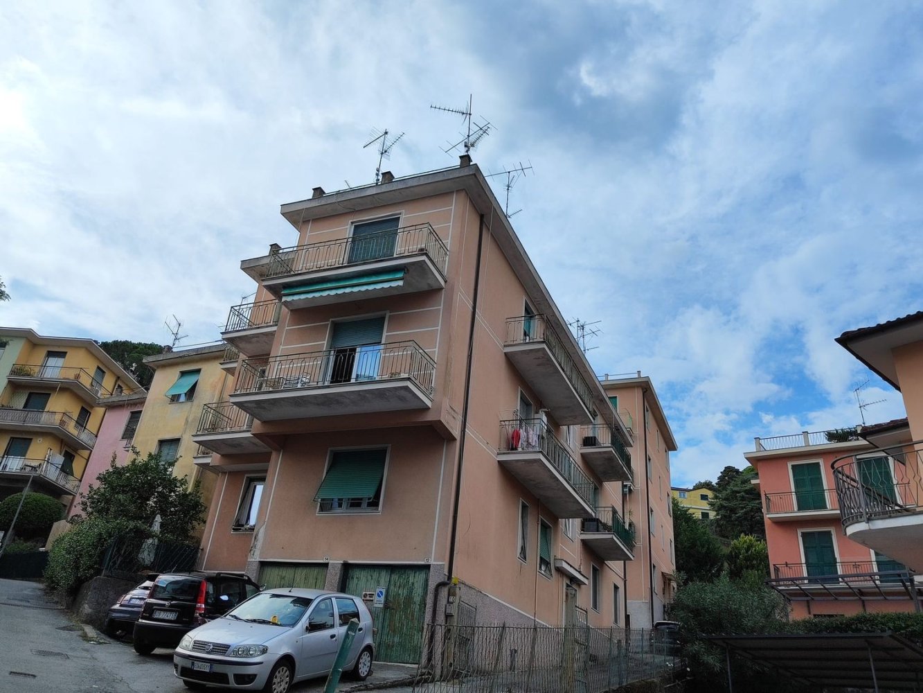 Квартира с 4 комнатами в Рапалло, Италия № 212387