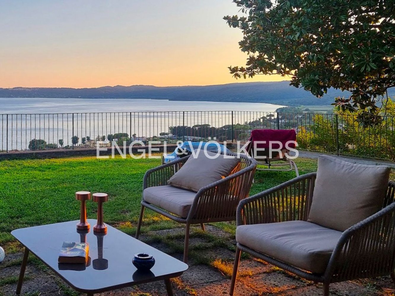 12-salle Villa à Trevignano Romano, Italy No. 128051