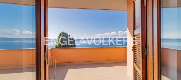 12-salle Villa à Trevignano Romano, Italy No. 128051 20