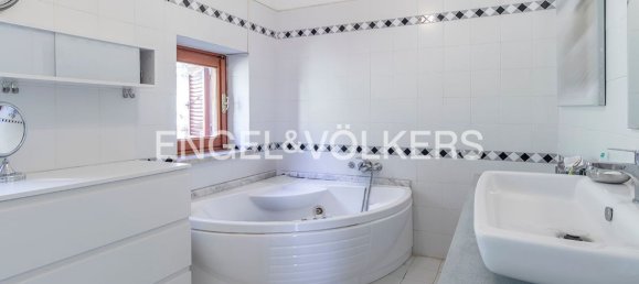 12-salle Villa à Trevignano Romano, Italy No. 128051 24