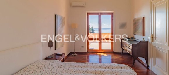 12-salle Villa à Trevignano Romano, Italy No. 128051 17