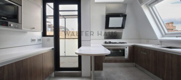 4 bedrooms Penthouse in Madrid, Spain No. 69530 17