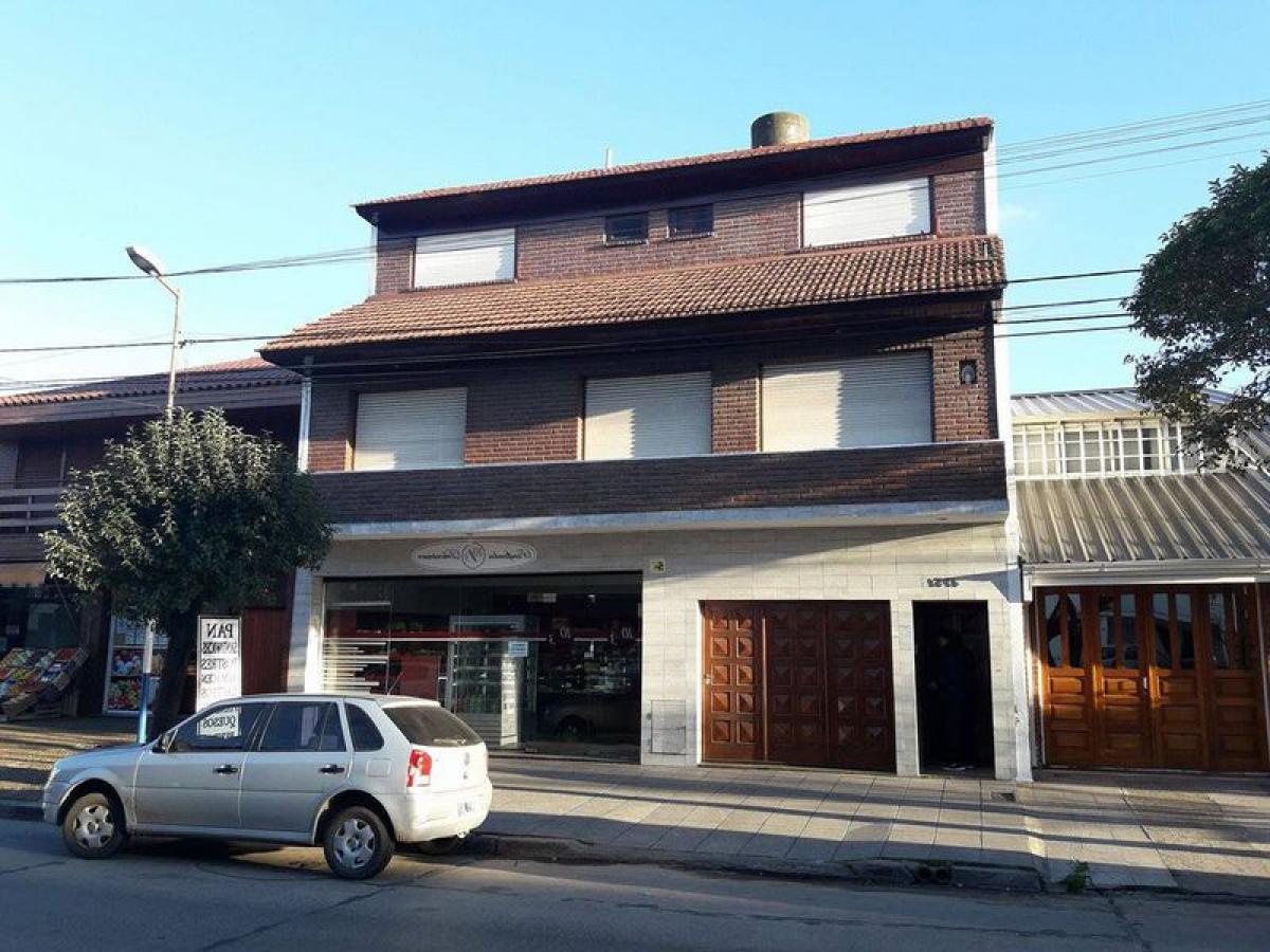 4 bedrooms House in Mar del Plata, Argentina No. 99455
