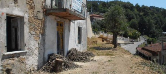 16 rooms House in Massa, Italy No. 85069 37