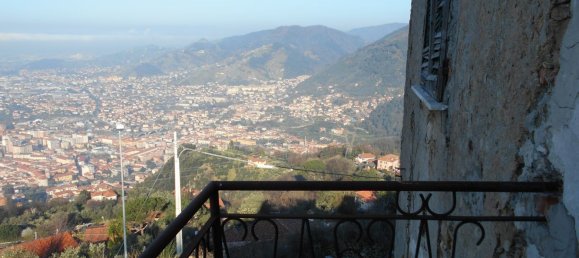 16 rooms House in Massa, Italy No. 85069 30
