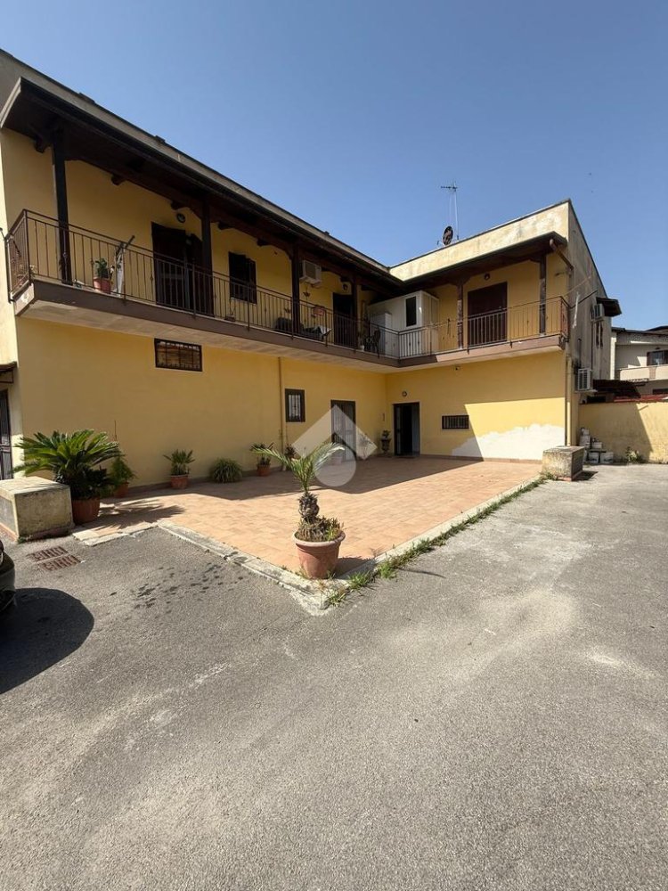 1 room Warehouse in Melito di Napoli, Italy No. 347439