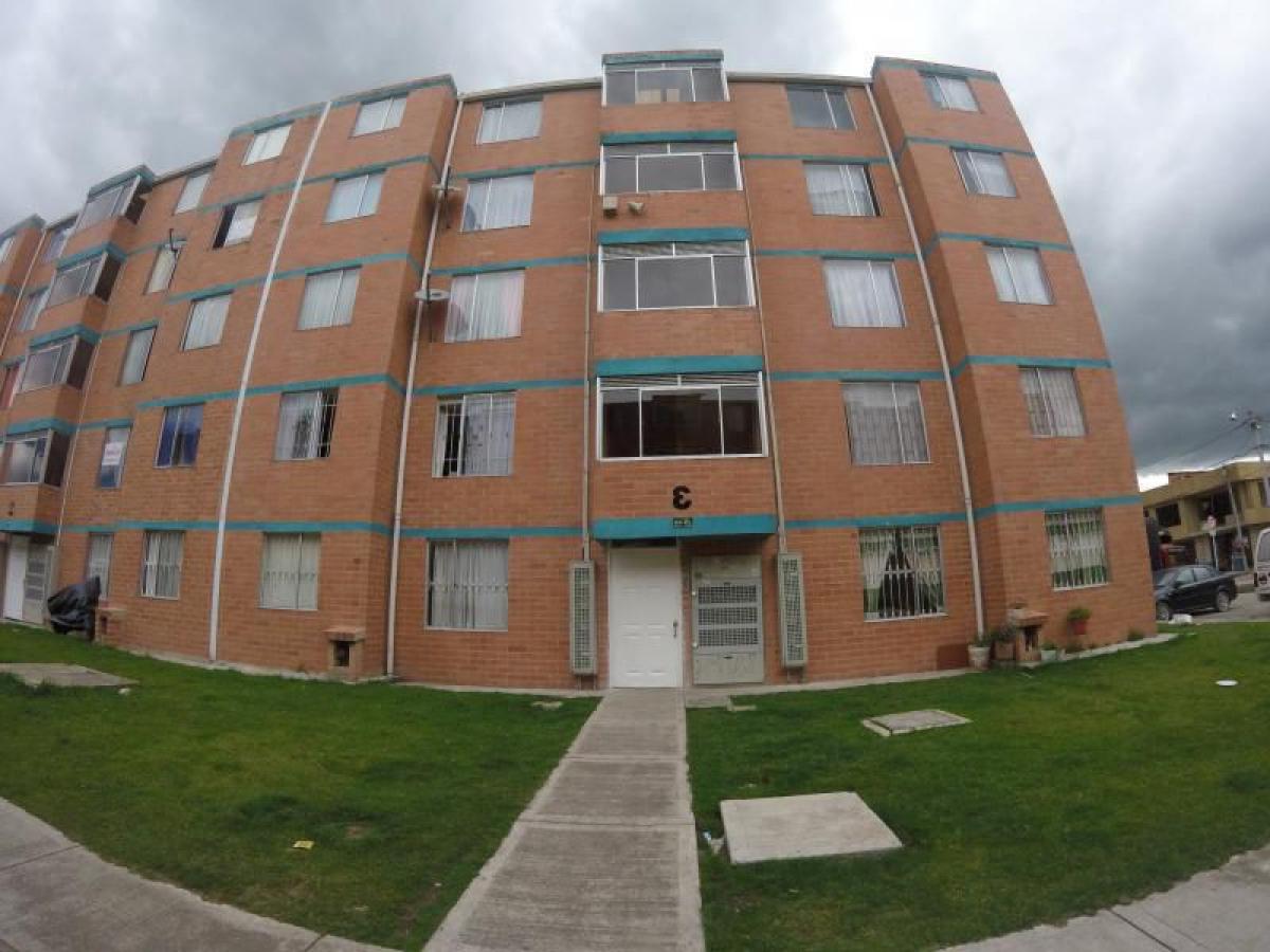 Casa de 3 dormitorios en Cundinamarca, Colombia No. 3225