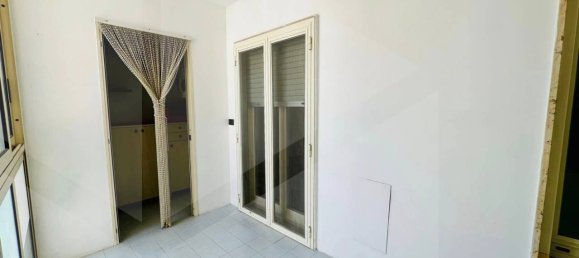 3 rooms Apartment in Capurso, Italy No. 29426 8
