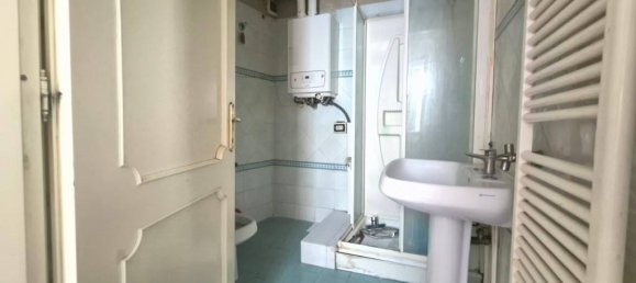 1 bedroom Apartment in Modena, Italy No. 342231 4