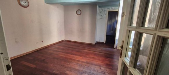 1 bedroom Apartment in Modena, Italy No. 342231 2