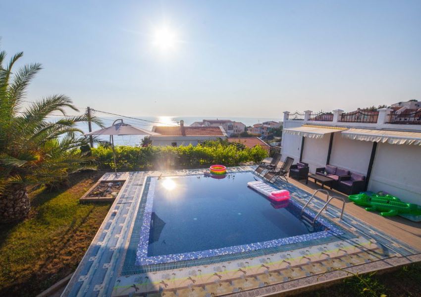 4 bedrooms Commercial property in Bar, Montenegro No. 161