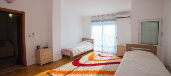 4 bedrooms Commercial property in Bar, Montenegro No. 161 9