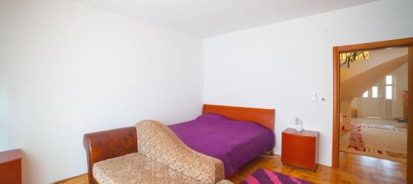 4 bedrooms Commercial property in Bar, Montenegro No. 161 18