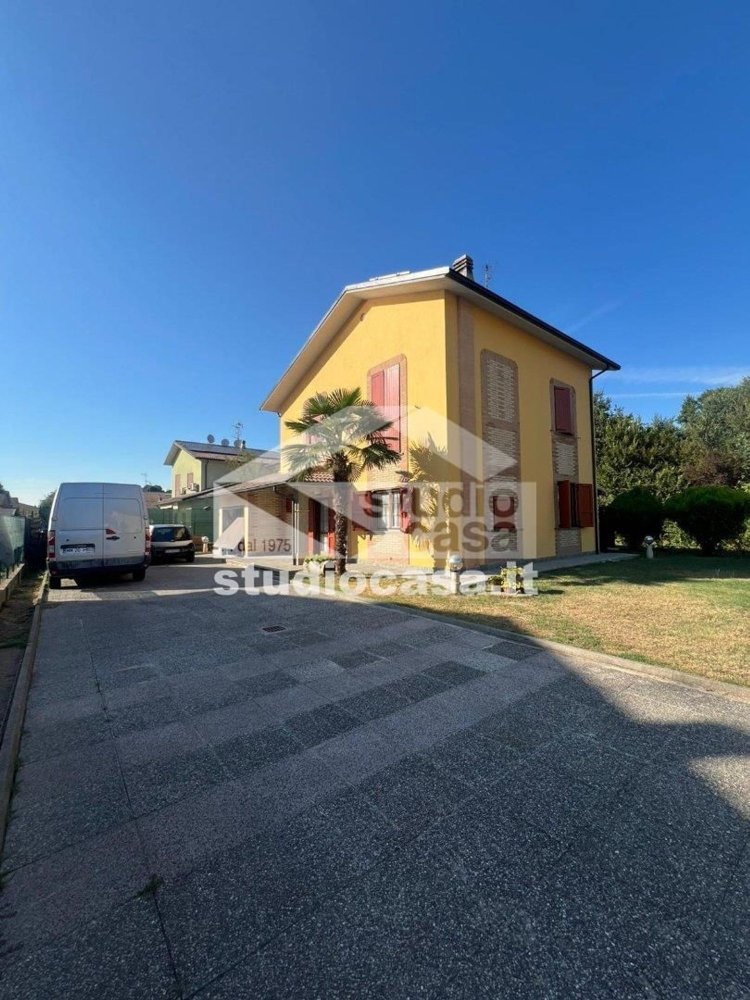 5 rooms Villa in Marudo, Italy No. 285309