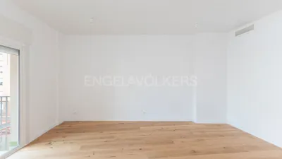 4 bedrooms Apartment in Sants-Montjuic, Spain No. 174967