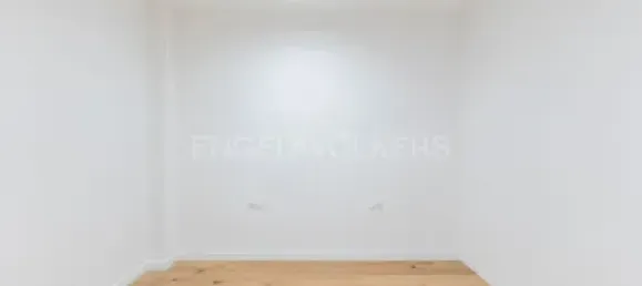 4 bedrooms Apartment in Sants-Montjuic, Spain No. 174967 8