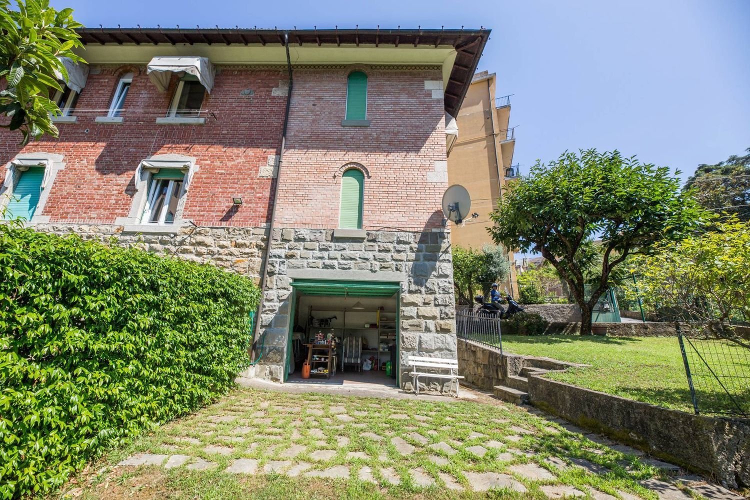 Квартира с 6 комнатами в Генуя, Италия № 278111