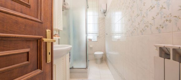 Квартира с 6 комнатами в Генуя, Италия № 278111 9