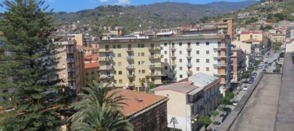 5 rooms Apartment in Lamezia Terme, Italy No. 35235 8