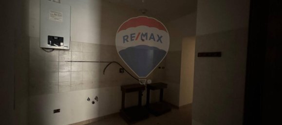 6 rooms House in Foligno, Italy No. 9139 7