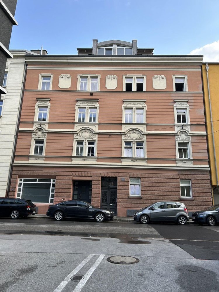 Квартира с 3 комнатами в Инсбрук-Штадт, Австрия № 238154