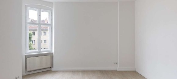 Apartamento de 2 divisões em Lichtenberg, Germany N.º 247319 3