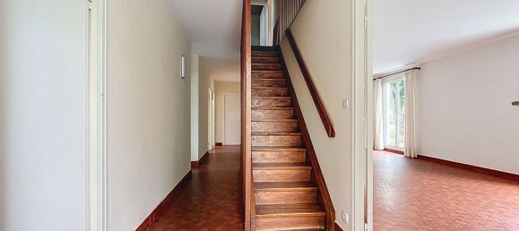 5 bedrooms House in Amboise, France No. 261527 27