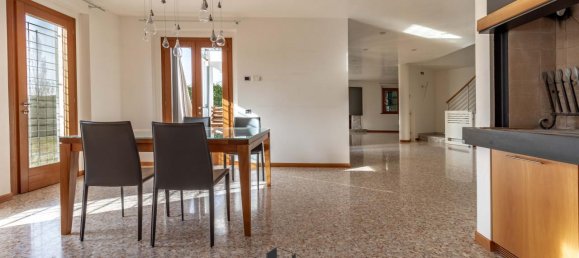 9-salle Villa à Montebelluna, Italy No. 25744 11