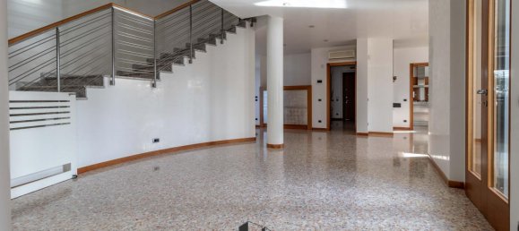 9-salle Villa à Montebelluna, Italy No. 25744 15